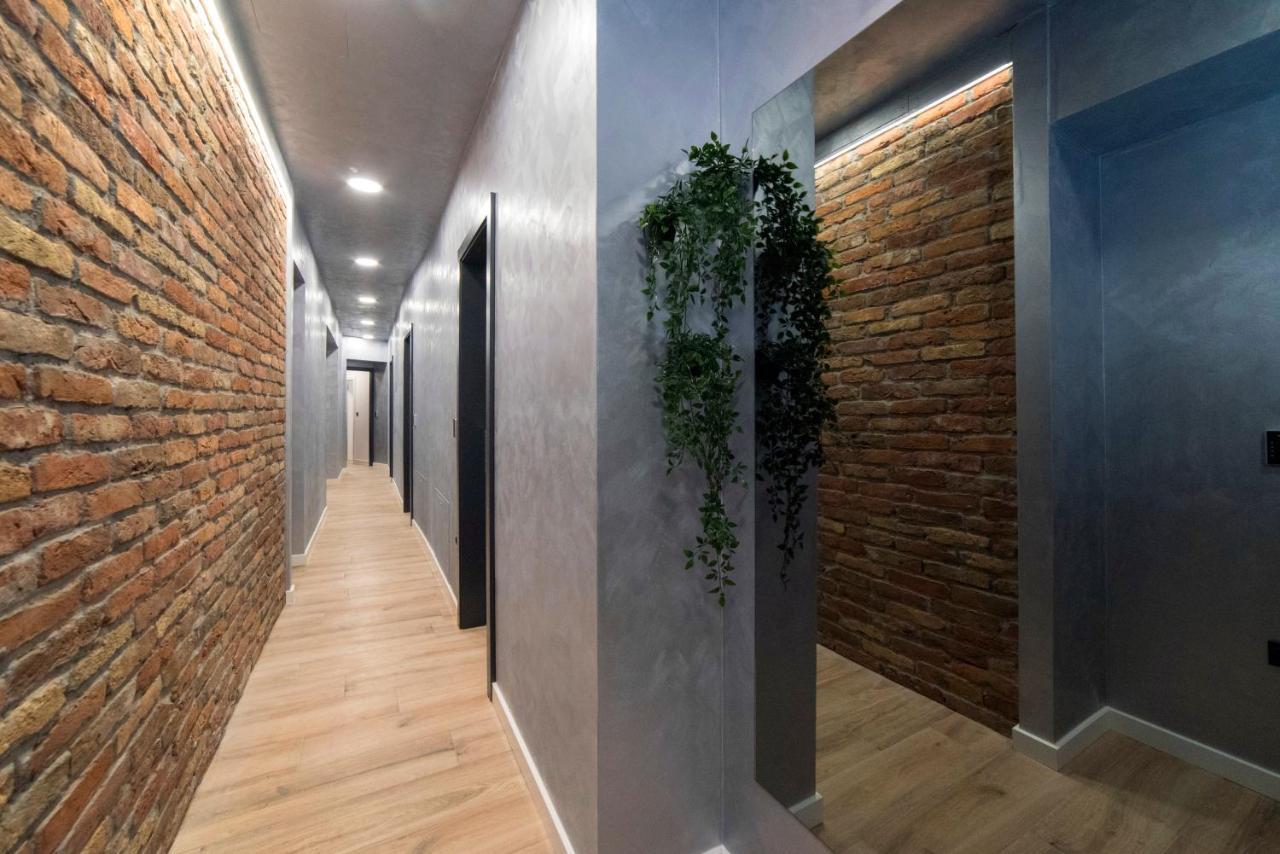 Liberty Rooms, 3Rd Floor, No Elevator ซาเกร็บ ภายนอก รูปภาพ