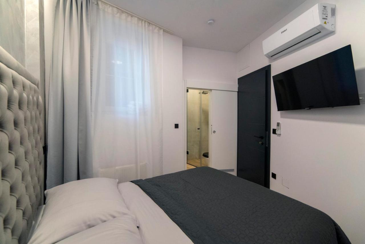 Liberty Rooms, 3Rd Floor, No Elevator ซาเกร็บ ภายนอก รูปภาพ