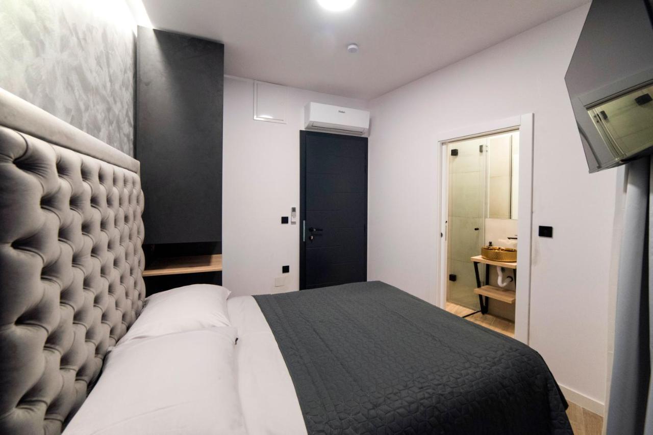Liberty Rooms, 3Rd Floor, No Elevator ซาเกร็บ ภายนอก รูปภาพ